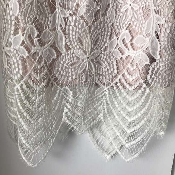 Express Cream/ Nude Lace Midi Dress - Picture 3 of 4